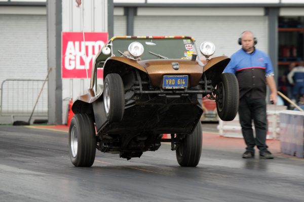 dune-buggy-drag-racing-santa-pod-wheelie-5