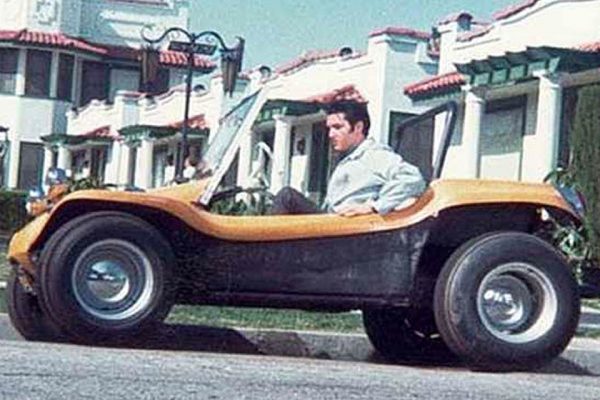 elvis-in-manx-dune-buggy